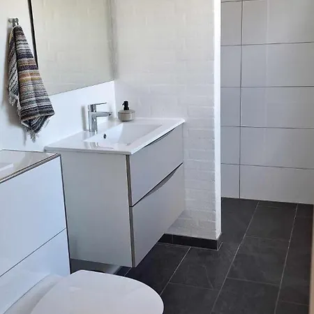 Groennebaek Bed and Breakfast Fovling