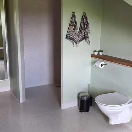 Groennebaek Bed and Breakfast Fovling